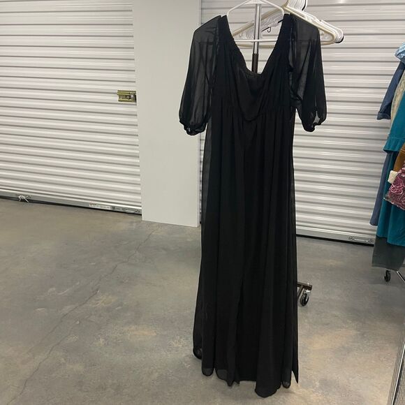 Elegant Medium Black Evening Dress – Classic & Chic for Any Occasion - Picture 5 of 6